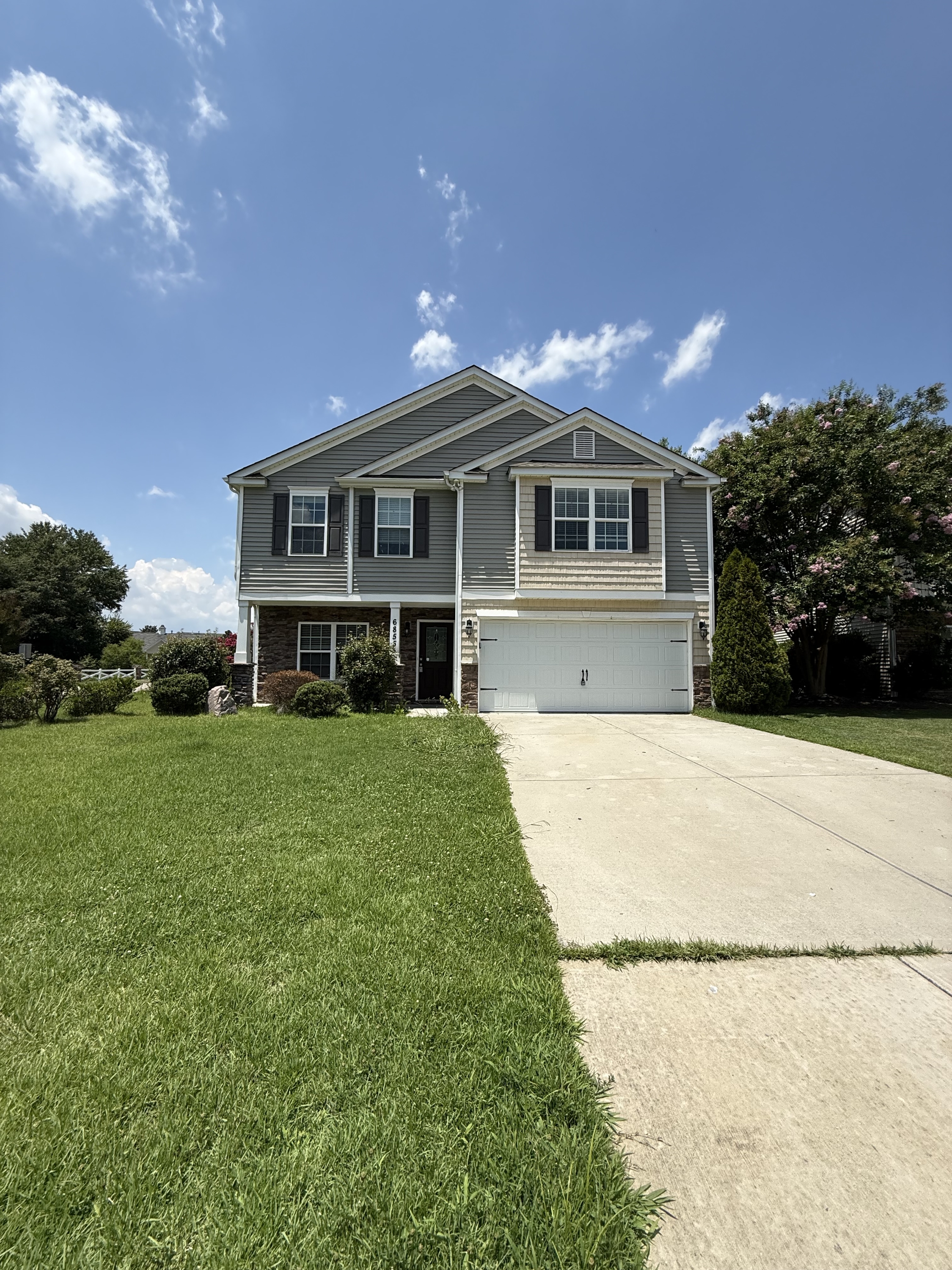 6855 Coopers Hawk Trail